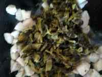 咸菜煲豬肉的做法步驟3