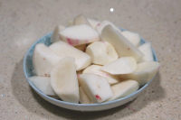 蘿卜牛排骨湯的做法步驟3