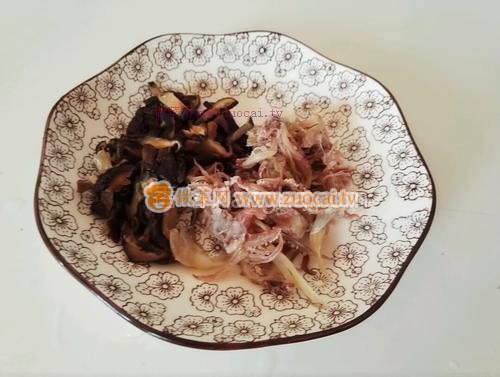 卷心菜燜飯（電壓鍋版）的做法