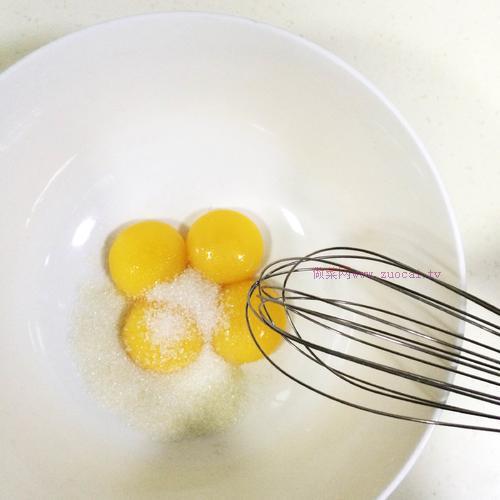 斑馬紋戚風(fēng)蛋糕的做法