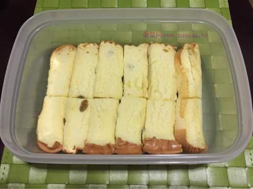 白葡萄果干淡奶油三文蛋糕便當(dāng)?shù)淖龇?/ data-KCO6=