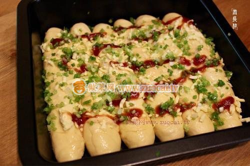 蔥香肉松排包的做法