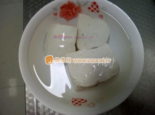 魚(yú)頭豆腐湯的做法