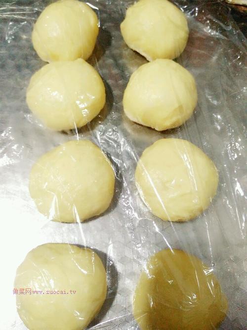 蔥香烤腸面包的做法