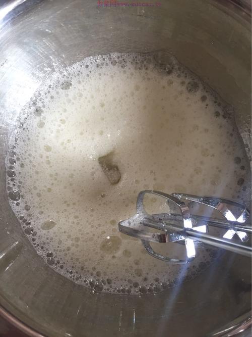 8寸戚風(fēng)蛋糕的做法