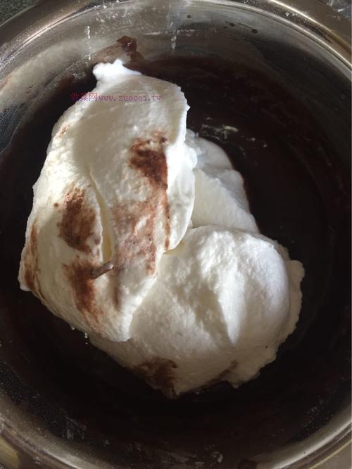 8寸可可戚風(fēng)蛋糕的做法