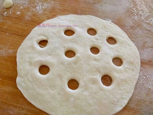 金錢(qián)黑米面豆沙包的做法