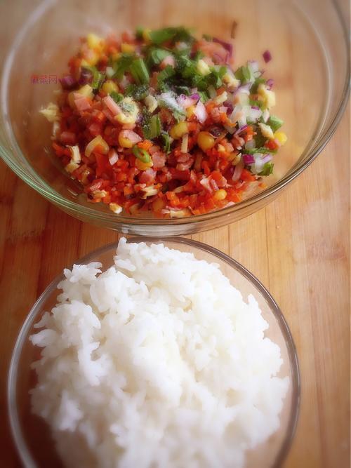 繽紛飯團的做法