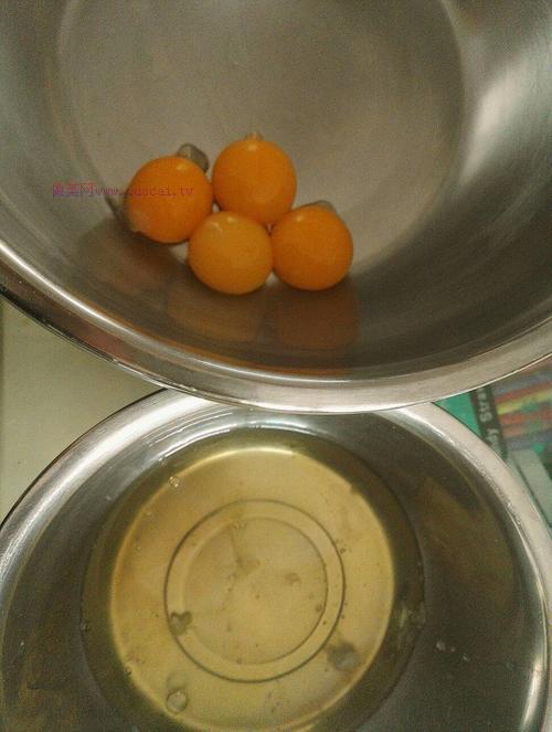 八寸戚風(fēng)蛋糕的做法