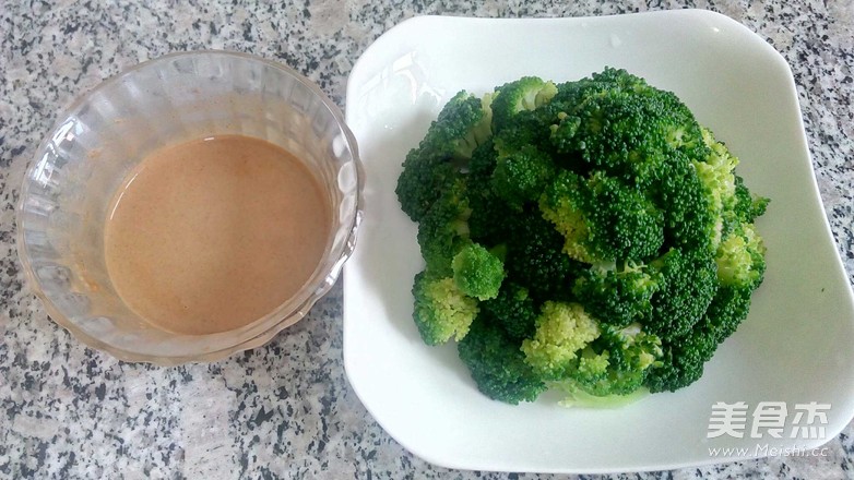 麻醬西蘭花的做法