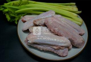 干鍋香辣鴨翅的做法步驟：1