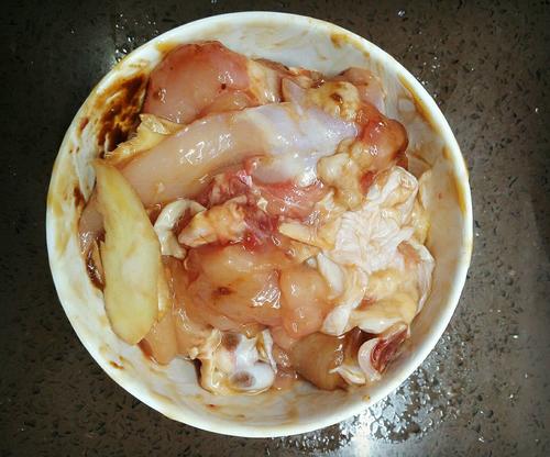 塔吉鍋版土豆?fàn)F雞腿的做法