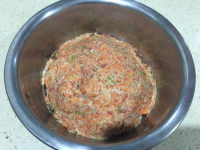 炸胡蘿卜豬肉丸的做法步驟11