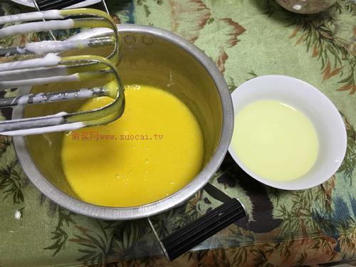 10寸戚風(fēng)蛋糕的做法