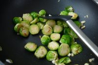 金沙小甘藍(lán)的做法步驟6