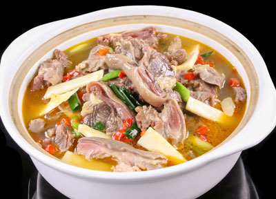 原汁帶皮羊肉，清燉帶皮羊肉怎么做更美味