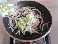 干炒牛河的做法步驟6