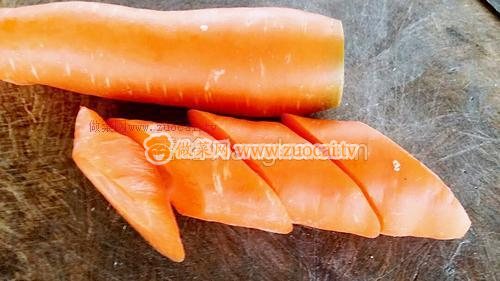 胡蘿卜炒臘肉的做法