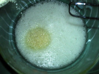 淡奶油戚風(fēng)蛋糕的做法步驟7