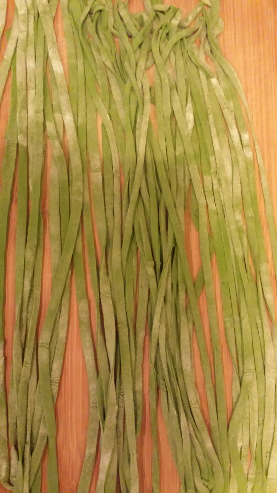 菠菜手搟面的做法 步驟3