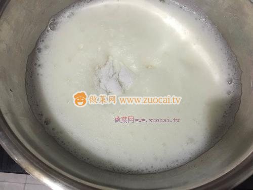 電飯煲戚風(fēng)蛋糕的做法