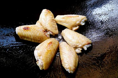 啤酒醬香雞翅的做法