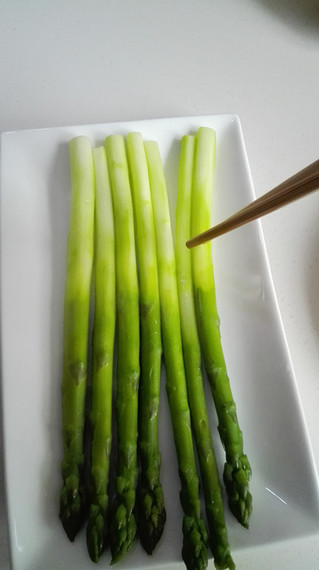白灼蘆筍