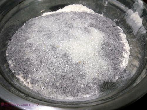 黑米發(fā)糕的做法