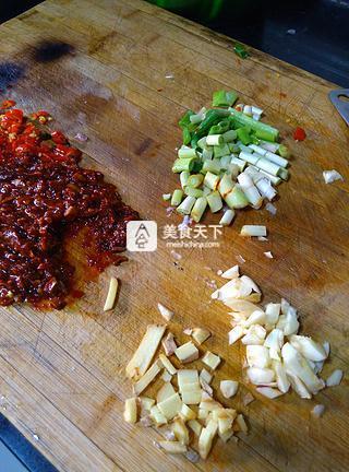 【川味啤酒魚(yú)】的做法步驟：3