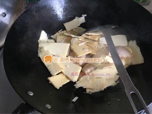 冬筍腌菜火鍋的做法