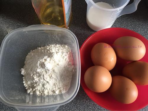 8寸戚風(fēng)蛋糕的做法