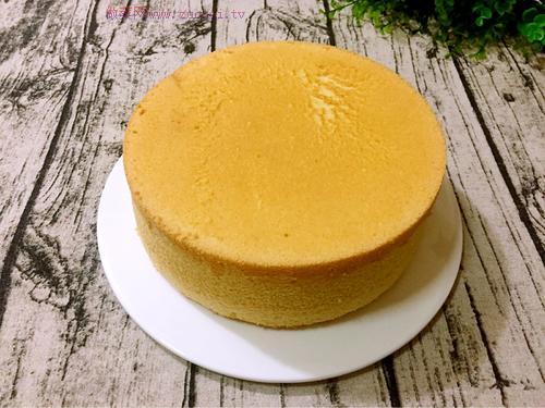 八寸戚風(fēng)蛋糕（清水版）的做法