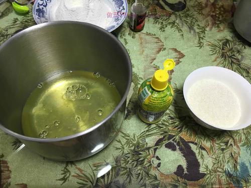 10寸戚風(fēng)蛋糕的做法