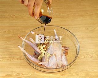 垂涎三尺的洋蔥烤鷓鴣?zhàn)龇ǖ淖龇ú襟E：2