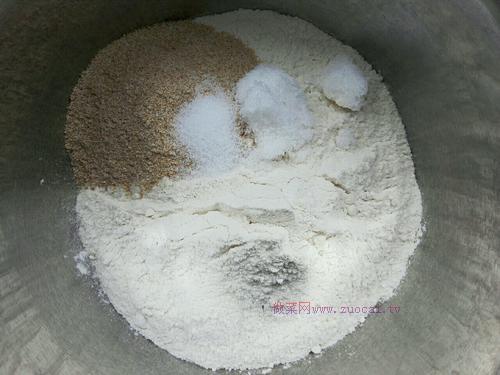 粗糧麥麩主食面包的做法