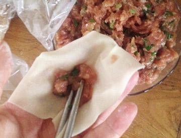 小餛飩怎么包 泡泡小餛飩的包法圖解