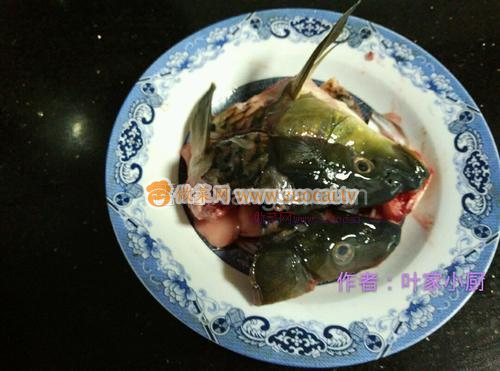 蘿卜魚(yú)頭湯的做法