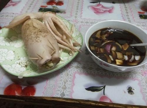 魷魚包飯的做法