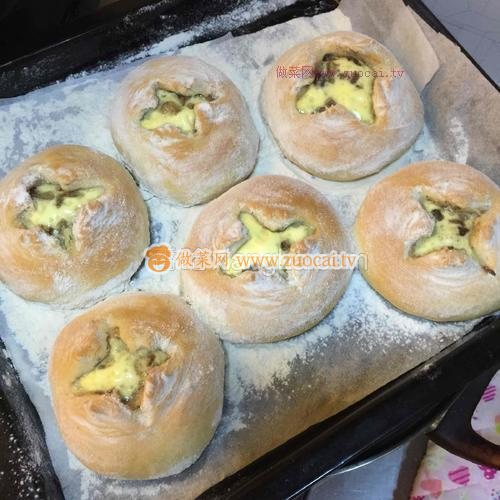 奶汁土豆面包的做法