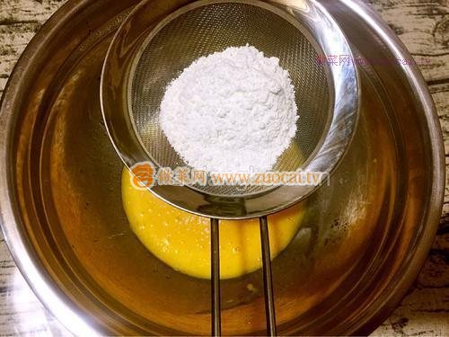 藍(lán)莓蛋糕卷的做法