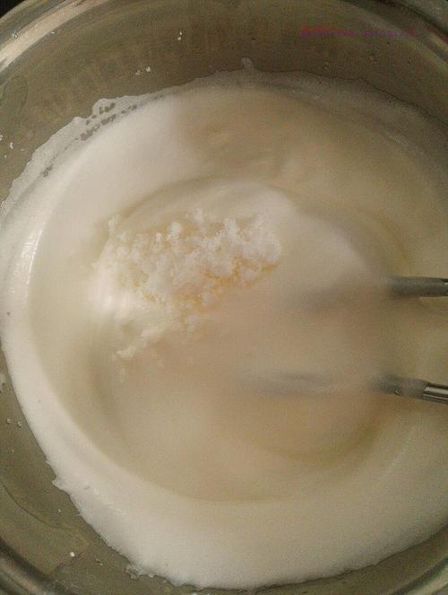 八寸戚風(fēng)蛋糕的做法