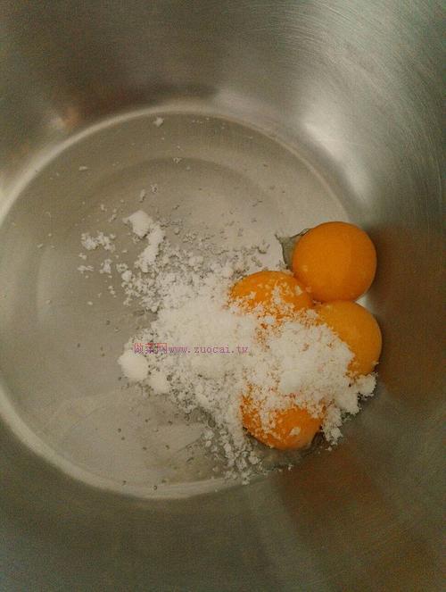 八寸戚風(fēng)蛋糕的做法