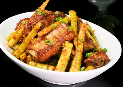 湖南小筍燒排骨的做法，小筍燒排骨怎么做好吃