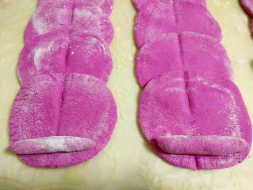 玫瑰花饅頭（紅心火龍果汁）的做法