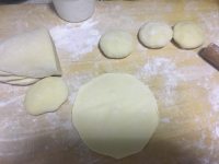 蘿卜蝦皮菜包子的做法步驟7