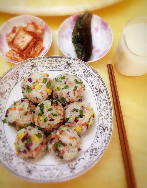 繽紛飯團的做法