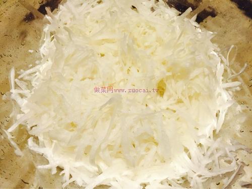 蒸臘味蘿卜糕的做法