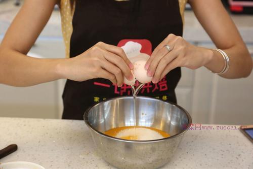 萬圣節(jié)必選——南瓜椰香派的做法