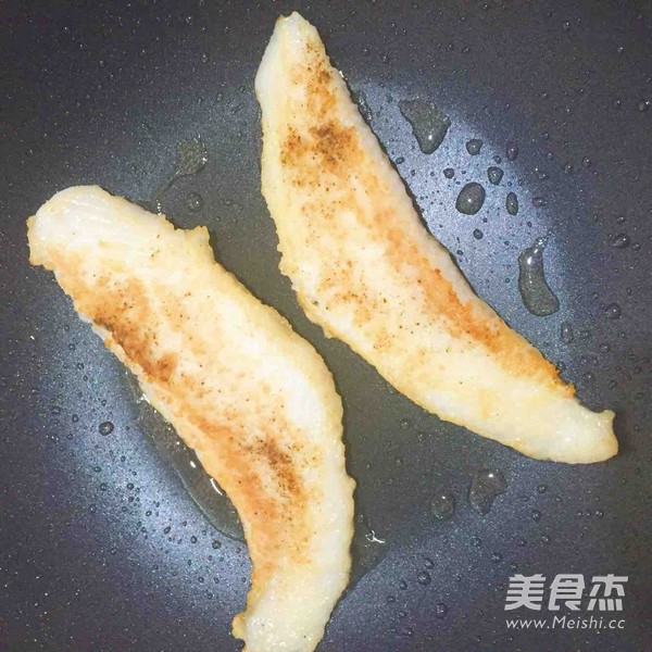 香煎巴沙魚(yú)的做法