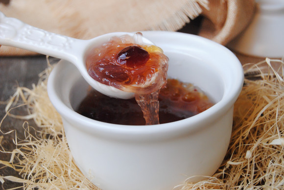 蔓越莓桃膠燉燕窩